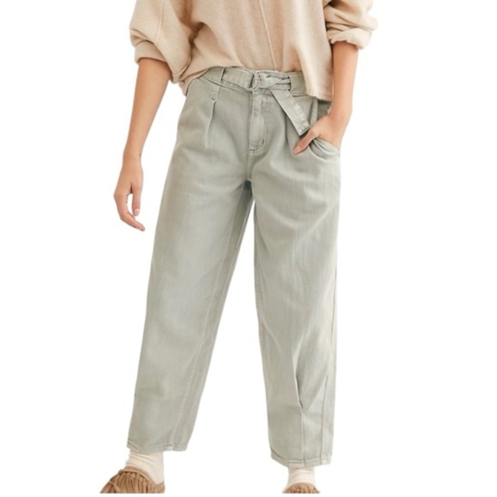 Free People Paloma Slouchy Jeans size 31 in Mint Green